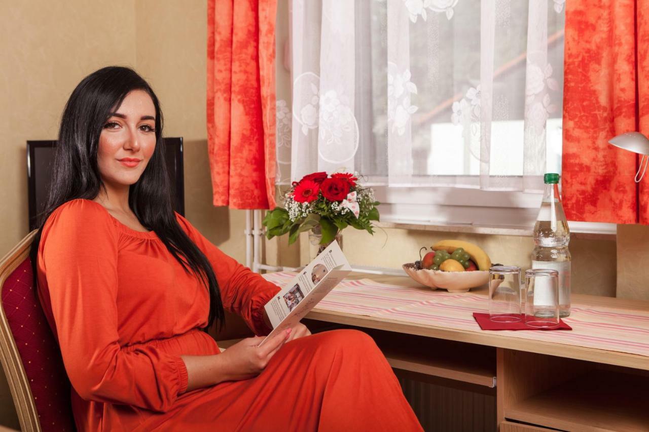 Hotel Pension Wiesenau Salzhausen Zewnętrze zdjęcie